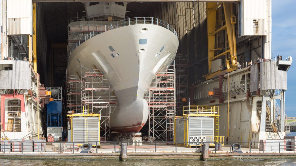 Statek w stoczni - skanowanie 3D